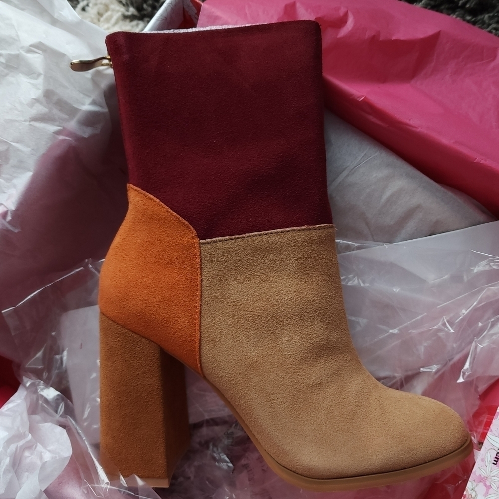 Chinese Laundry Tri Color Suede Booties New In Box - Picture 14 of 15